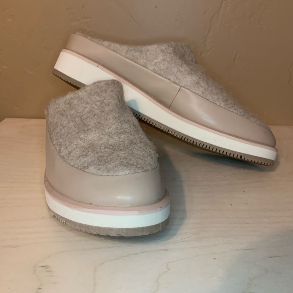 Christopher & Banks Rowdy Oatmeal slip-ons size 9 (240)